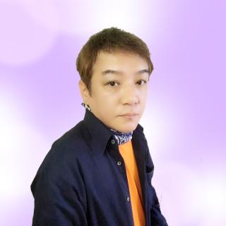 歌万智占い師