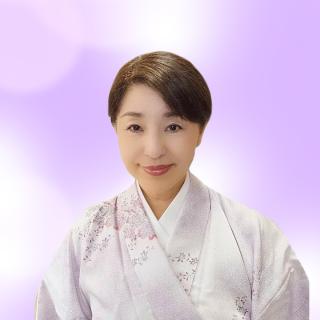 雨宮ローズ占い師