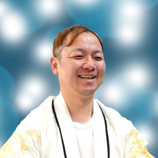 龍輪　薫先生