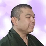 結斗占い師