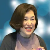 滴草羽雛占い師