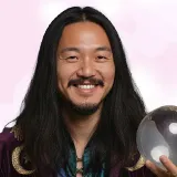 財前玲央占い師