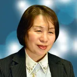瑠璃陽菜占い師